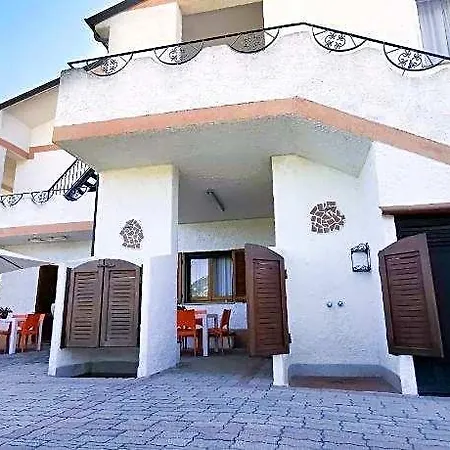 Hotel La Casa Di Rita In Muriscuvo Tanaunella